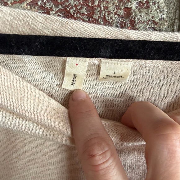 Moth Anthropologie Cream Off-Shoulder Sweater • Size S • Boat Neck Dolman Knit - Picture 4 of 4